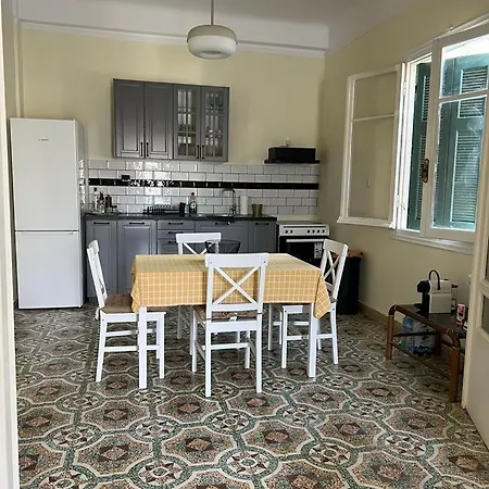 Άλμα - Spacious Boutique Apartment At The City Center Καλαμάτα Εξωτερικό φωτογραφία