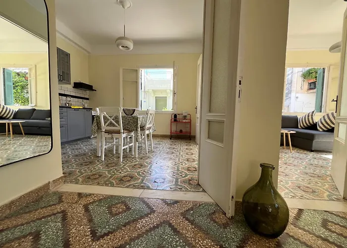 Άλμα - Spacious Boutique Apartment At The City Center