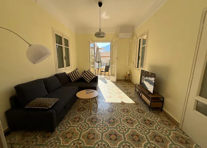 Άλμα - Spacious Boutique Apartment At The City Center
