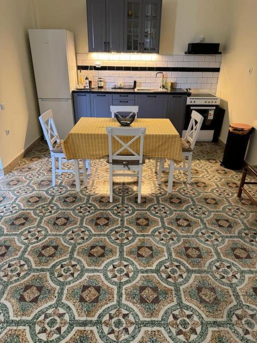 Apartment άλμα - Spacious Boutique At The Center *
