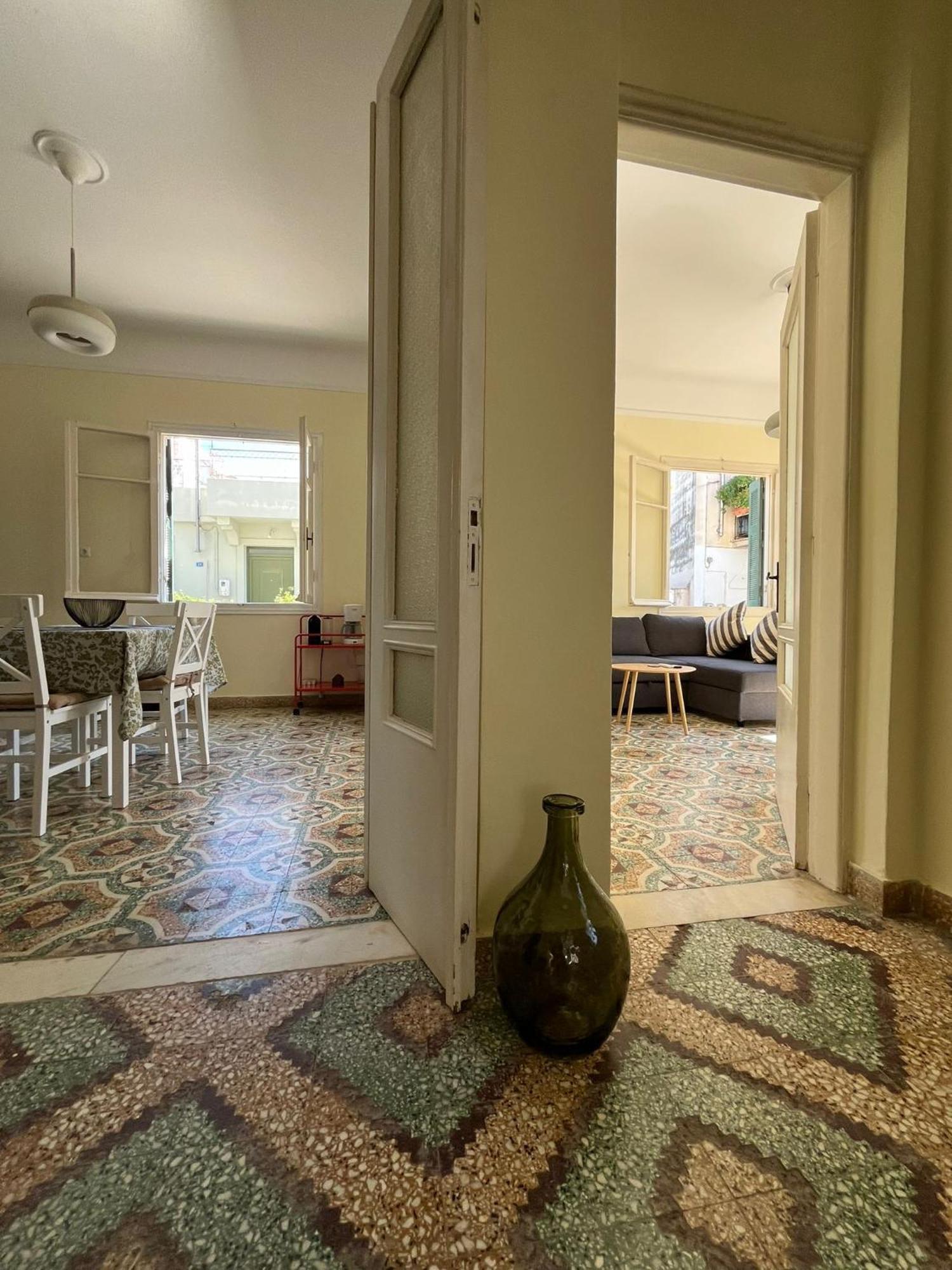 άλμα - Spacious Boutique At The Center Apartment Kalamata